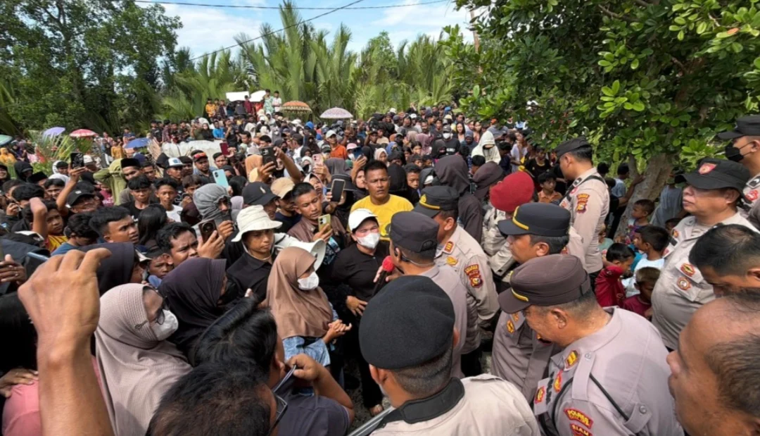 aksi unjuk rasa warga panipahan rokan hilir tuntut pemberatasan peredaran narkoba berakhir ricuh