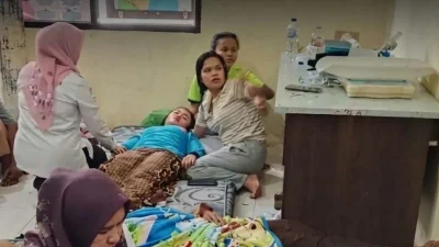 81 Siswa SMKN 1 Tapung Hulu Diduga Keracunan MBG, Puluhan Dilarikan ke Fasilitas Kesehatan